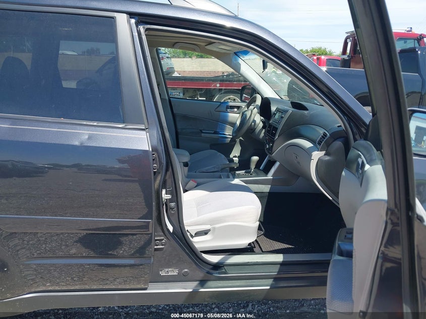 2011 Subaru Forester VIN JF2SHBCC5BH746372 IAAI salvage auction — HAIL, Clear (Missouri), sold $325 on 2026-07-20 (photo 5)