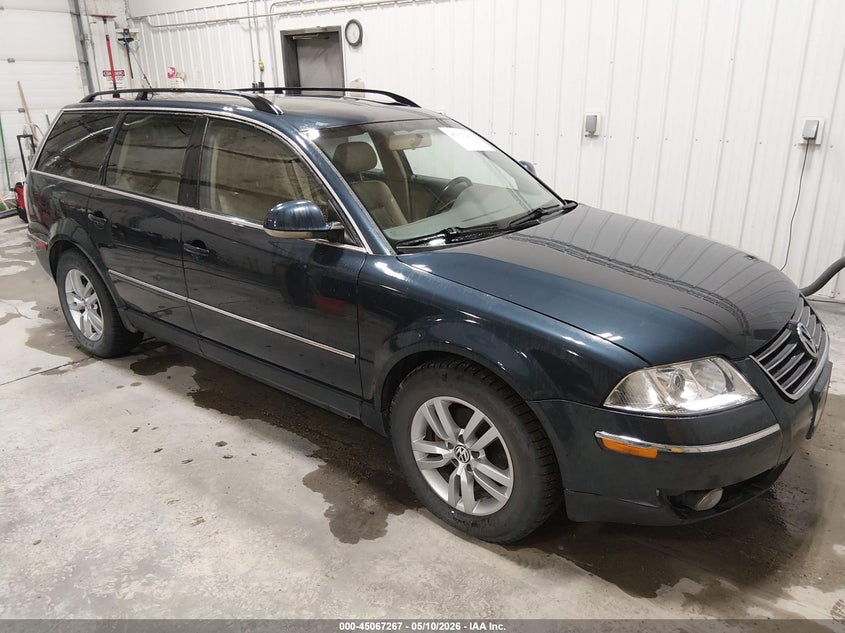 2005 Volkswagen Passat VIN WVWDD63B65E008572 IAAI salvage auction — NORMAL WEAR, Original (Alaska), sold $100 on 2026-07-17 (photo 1)