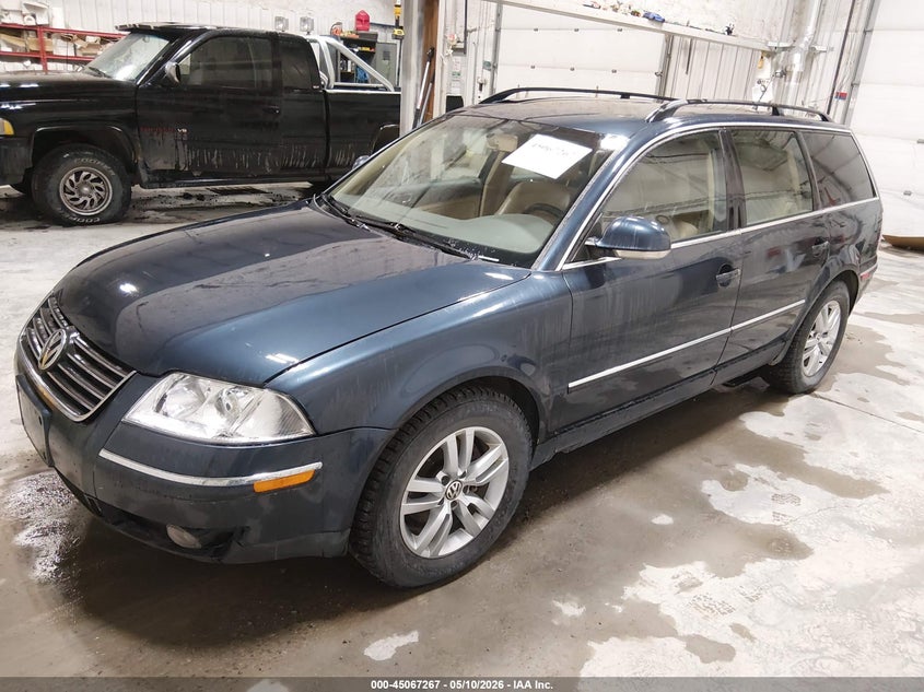 2005 Volkswagen Passat VIN WVWDD63B65E008572 IAAI salvage auction — NORMAL WEAR, Original (Alaska), sold $100 on 2026-07-17 (photo 2)