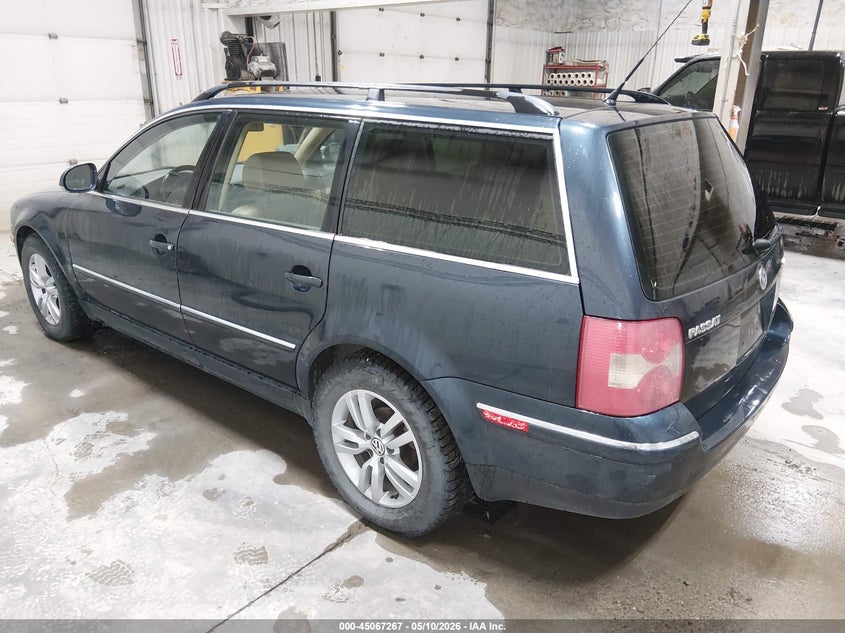 2005 Volkswagen Passat VIN WVWDD63B65E008572 IAAI salvage auction — NORMAL WEAR, Original (Alaska), sold $100 on 2026-07-17 (photo 3)