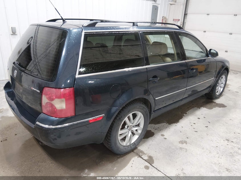 2005 Volkswagen Passat VIN WVWDD63B65E008572 IAAI salvage auction — NORMAL WEAR, Original (Alaska), sold $100 on 2026-07-17 (photo 4)