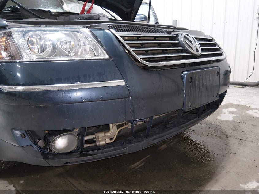 2005 Volkswagen Passat VIN WVWDD63B65E008572 IAAI salvage auction — NORMAL WEAR, Original (Alaska), sold $100 on 2026-07-17 (photo 6)