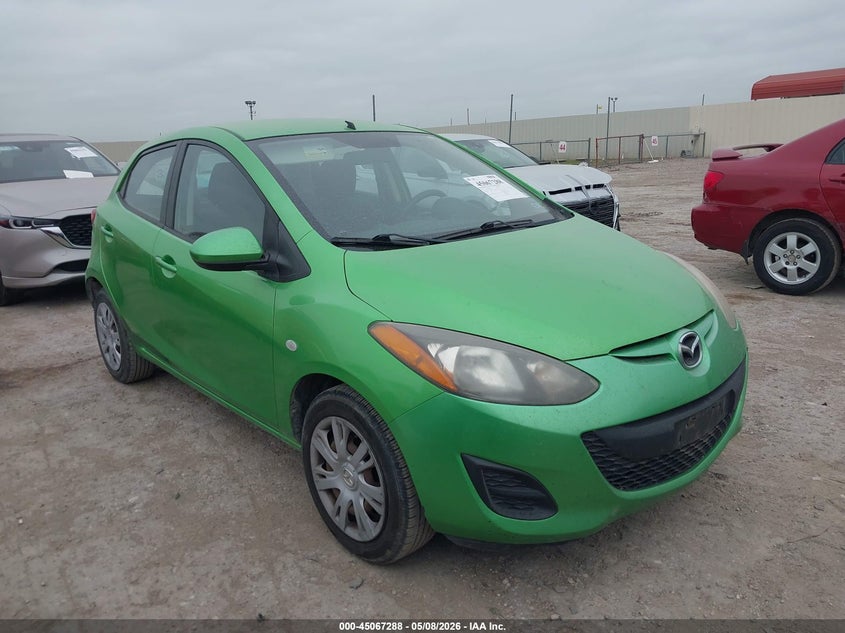 2013 Mazda 2 VIN JM1DE1KY0D0154418 IAAI salvage auction — FRONT & REAR, Original (Texas), sold $375 on 2026-07-29 (photo 1)