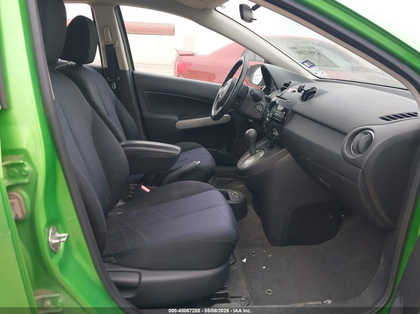 2013 Mazda 2 VIN JM1DE1KY0D0154418 IAAI salvage auction — FRONT & REAR, Original (Texas), sold $375 on 2026-07-29 (photo 5)