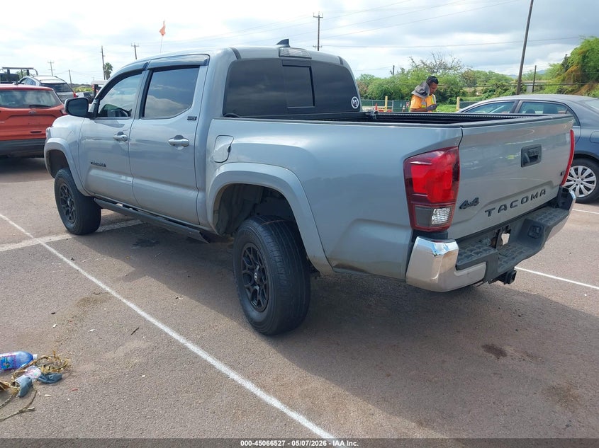 2019 Toyota Tacoma VIN 3TMCZ5AN7KM237921 IAAI salvage auction — REAR END, Salvage Title, sold $9,800 on 2026-08-07 (photo 3)