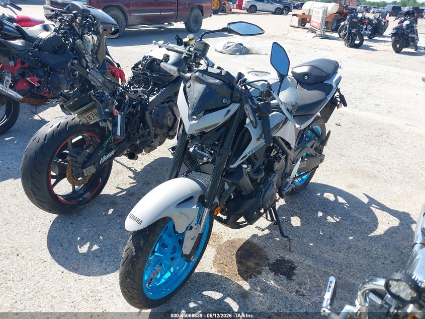 2026 Yamaha VIN MH3RH28EXTK003669 IAAI salvage auction — LEFT SIDE, Salvage (Texas), sold $1,425 on 2026-07-07 (photo 2)