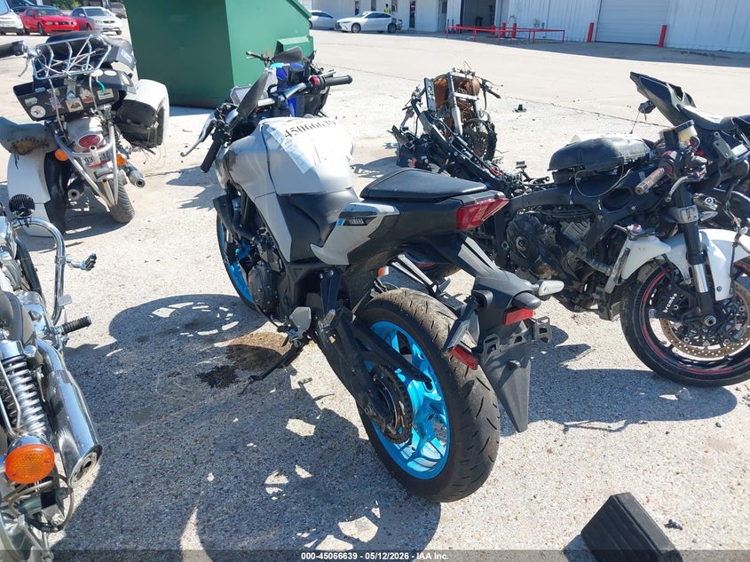 2026 Yamaha VIN MH3RH28EXTK003669 IAAI salvage auction — LEFT SIDE, Salvage (Texas), sold $1,425 on 2026-07-07 (photo 3)