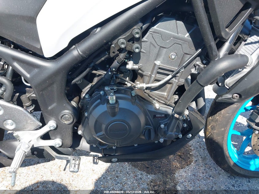 2026 Yamaha VIN MH3RH28EXTK003669 IAAI salvage auction — LEFT SIDE, Salvage (Texas), sold $1,425 on 2026-07-07 (photo 8)