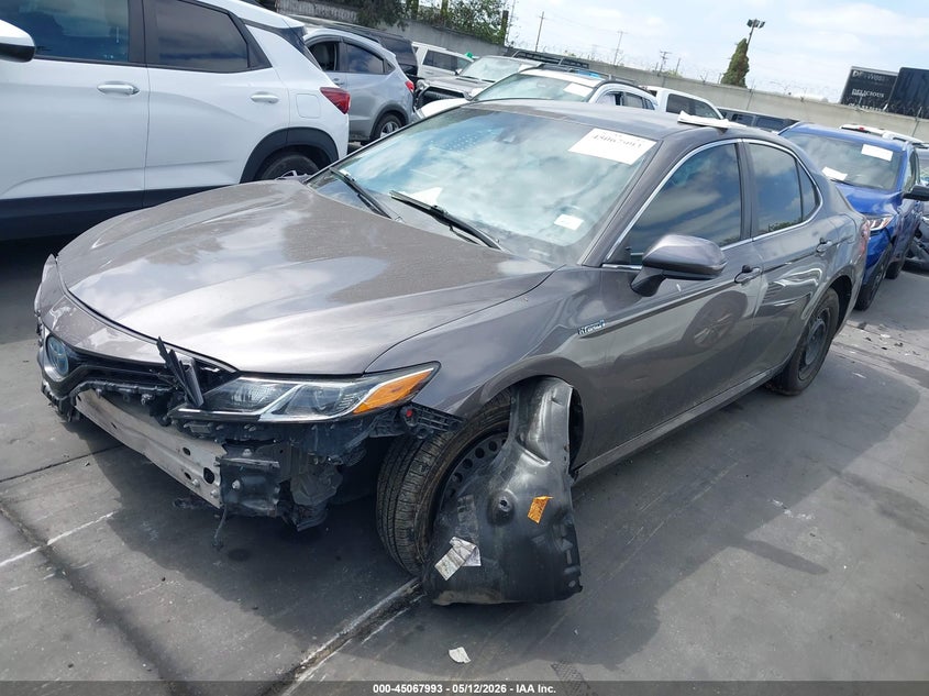 2018 Toyota Camry VIN 4T1B31HK3JU506388 IAAI salvage auction — RIGHT FRONT, Salvage Certificate (California), sold $3,000 on 2026-08-07 (photo 2)