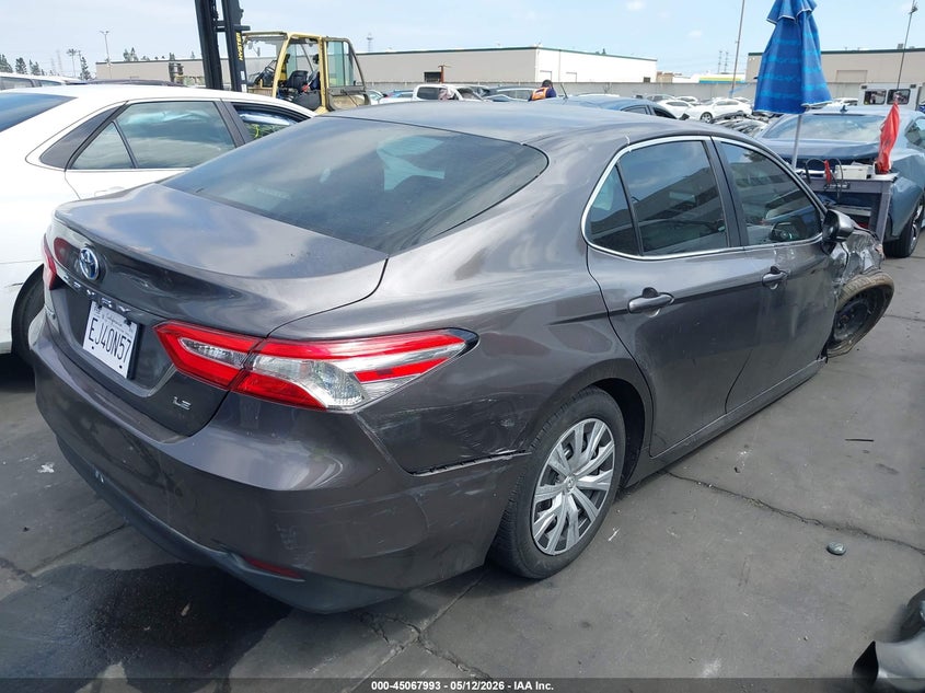 2018 Toyota Camry VIN 4T1B31HK3JU506388 IAAI salvage auction — RIGHT FRONT, Salvage Certificate (California), sold $3,000 on 2026-08-07 (photo 4)