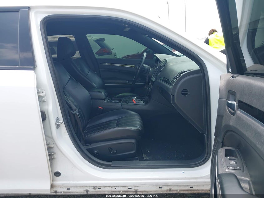 2019 Chrysler 300 VIN 2C3CCABG7KH659104 IAAI salvage auction — RIGHT REAR, Original (Texas), sold $2,750 on 2026-07-18 (photo 5)