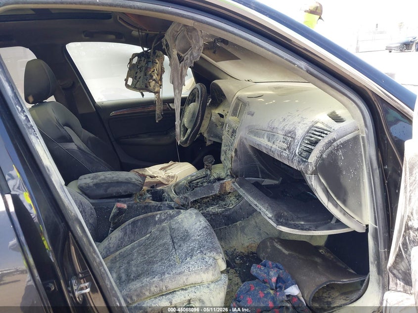 2014 Audi Q5 VIN WA1LFAFP5EA013330 IAAI salvage auction — Burn Interior, Salvage (California), sold $1,775 on 2026-07-15 (photo 5)