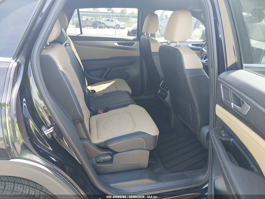2024 Volkswagen Atlas cross sport VIN 1V2LE2CA0RC202393 IAAI salvage auction — HAIL, Salvage (Illinois), sold $11,200 on 2026-07-28 (photo 8)