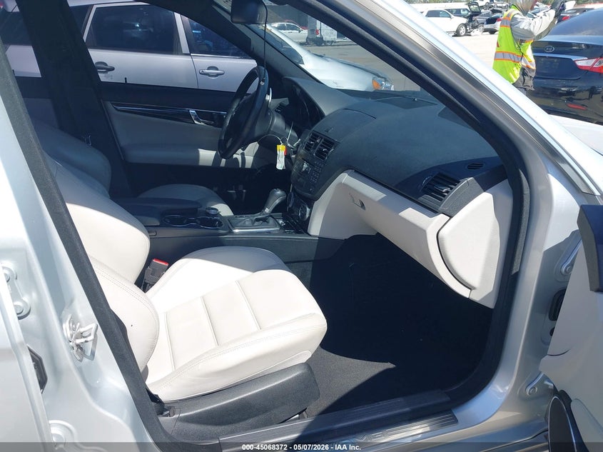 2009 Mercedes-benz C-klasse amg VIN WDDGF77X09F304616 IAAI salvage auction — LEFT SIDE, Salvage (California), sold $14,450 on 2026-09-02 (photo 5)