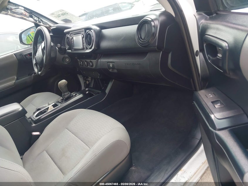 2017 Toyota Tacoma VIN 5TFRX5GN2HX075352 IAAI salvage auction — NORMAL WEAR, Original (Texas), sold $4,550 on 2026-07-27 (photo 5)