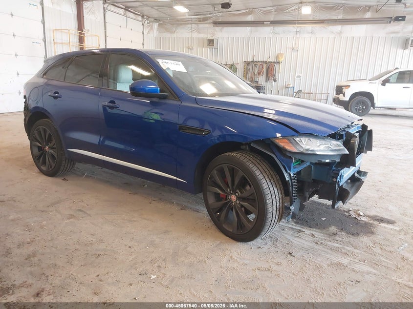 2017 Jaguar F-pace VIN SADCP2BV0HA050436 IAAI salvage auction — FRONT & REAR, Clear (Michigan), sold $4,750 on 2026-07-28 (photo 1)