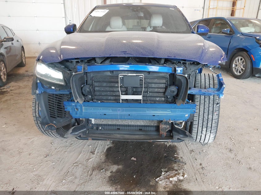 2017 Jaguar F-pace VIN SADCP2BV0HA050436 IAAI salvage auction — FRONT & REAR, Clear (Michigan), sold $4,750 on 2026-07-28 (photo 6)
