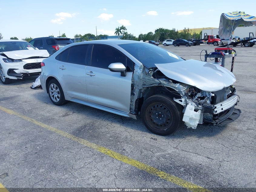2021 Toyota Corolla VIN JTDEPMAE2MJ126251 IAAI salvage auction — FRONT END, Rebuildable (Florida), sold $4,925 on 2026-07-09 (photo 1)