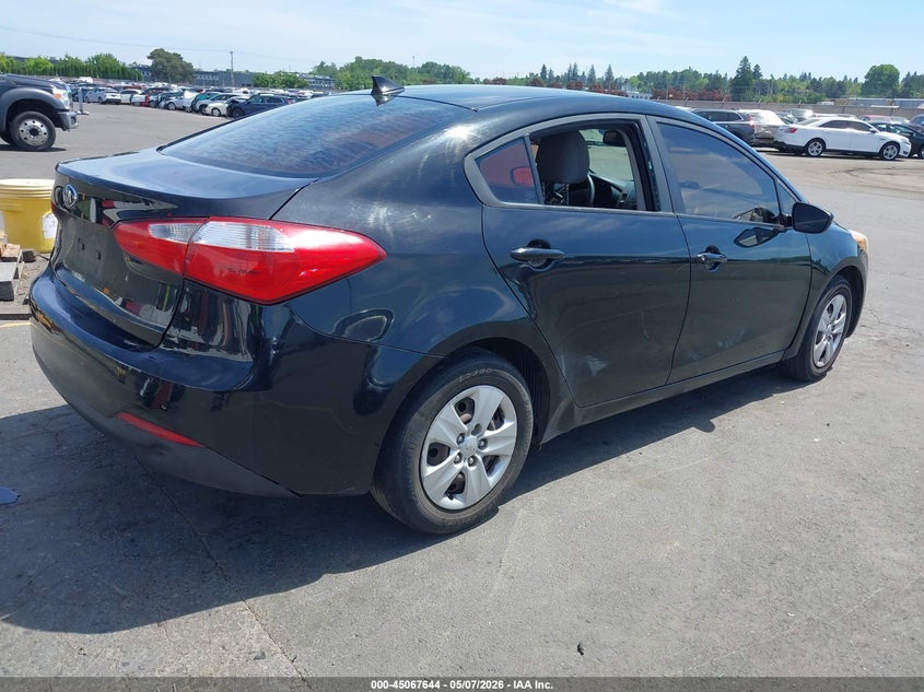 2014 Kia Forte VIN KNAFK4A62E5146826 IAAI salvage auction — THEFT, Salvage (Oregon), sold $800 on 2026-07-09 (photo 4)