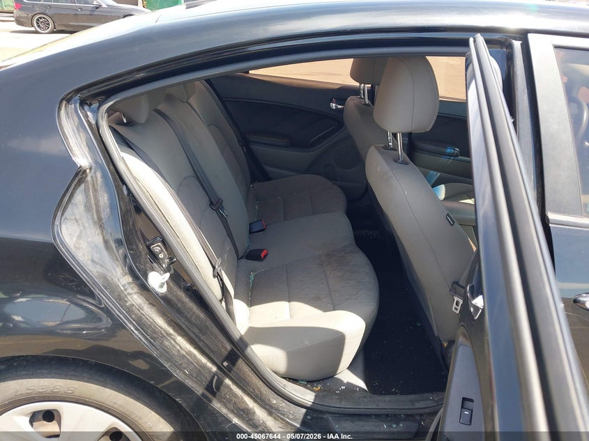 2014 Kia Forte VIN KNAFK4A62E5146826 IAAI salvage auction — THEFT, Salvage (Oregon), sold $800 on 2026-07-09 (photo 8)