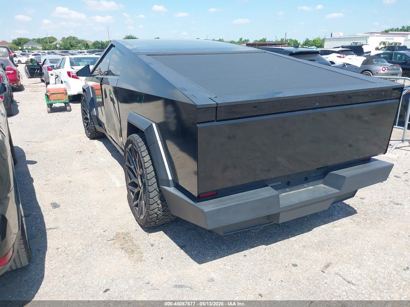 2024 Tesla Cybertruck VIN 7G2CEHED3RA024343 IAAI salvage auction — SIDE, Original (Texas), sold $31,350 on 2026-07-16 (photo 3)