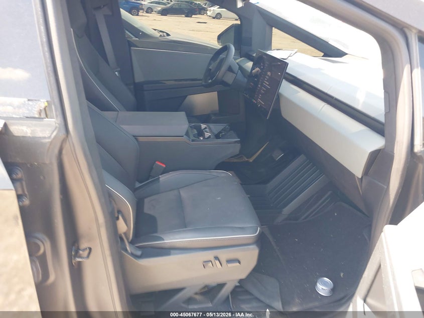 2024 Tesla Cybertruck VIN 7G2CEHED3RA024343 IAAI salvage auction — SIDE, Original (Texas), sold $31,350 on 2026-07-16 (photo 5)
