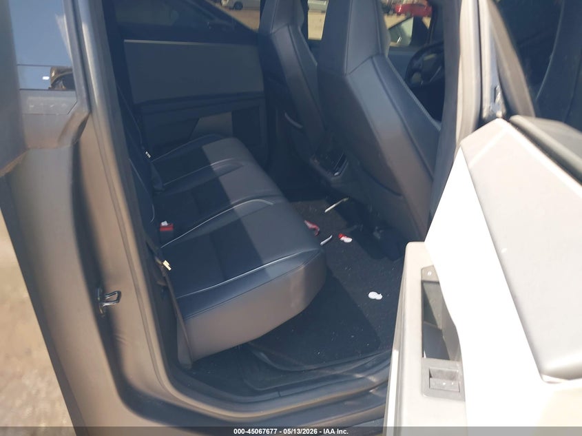 2024 Tesla Cybertruck VIN 7G2CEHED3RA024343 IAAI salvage auction — SIDE, Original (Texas), sold $31,350 on 2026-07-16 (photo 8)