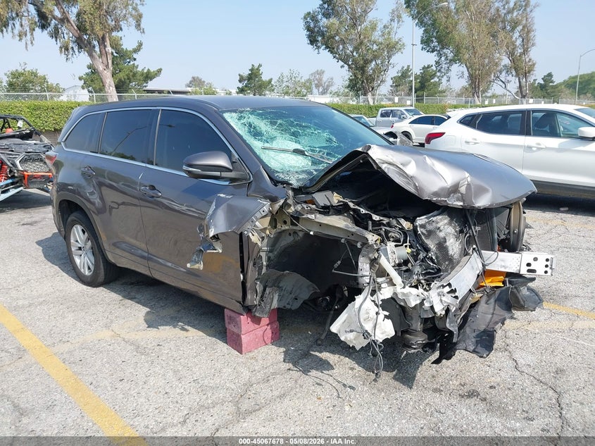2014 Toyota Highlander VIN 5TDZARFH5ES009027 IAAI salvage auction — FRONT END, Salvage (California), sold $2,350 on 2026-07-07 (photo 1)