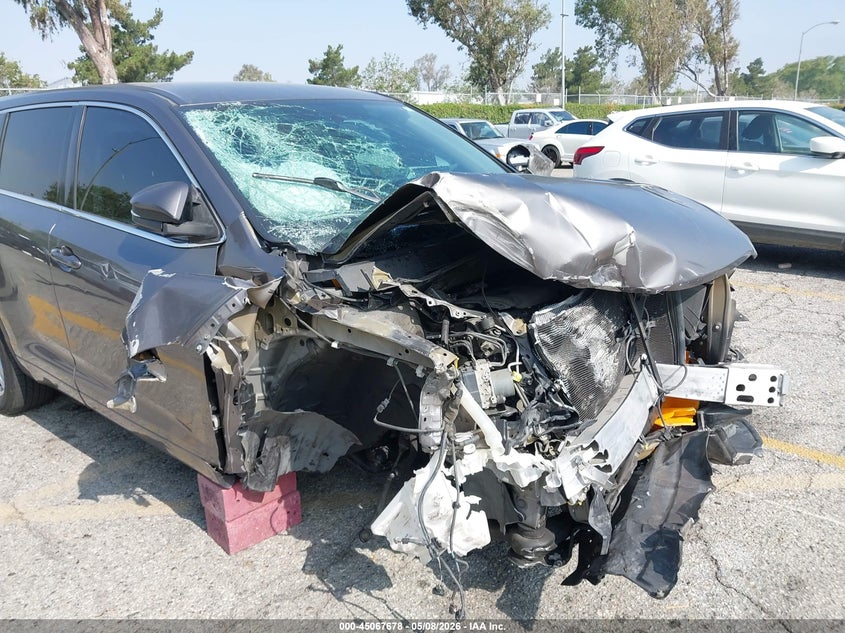 2014 Toyota Highlander VIN 5TDZARFH5ES009027 IAAI salvage auction — FRONT END, Salvage (California), sold $2,350 on 2026-07-07 (photo 6)