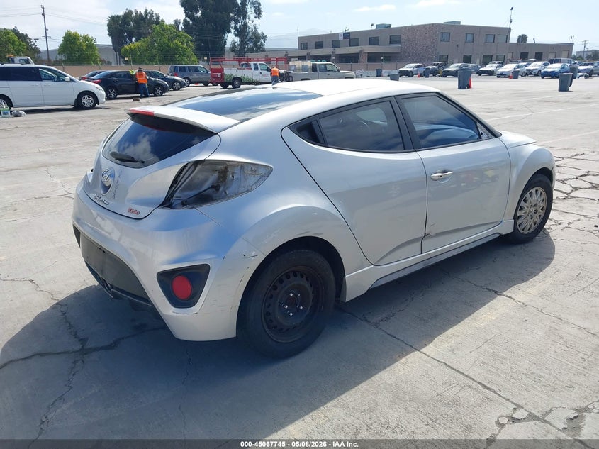 2015 Hyundai Veloster VIN KMHTC6AE8FU225880 IAAI salvage auction — ENGINE DAMAGE, Salvage (California), sold $375 on 2026-07-13 (photo 4)