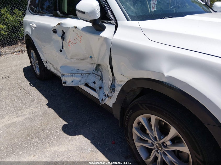 2020 Kia Telluride VIN 5XYP24HC5LG017759 IAAI salvage auction — RIGHT SIDE, Certificate Of Destruction (Florida), sold $4,700 on 2026-07-06 (photo 6)