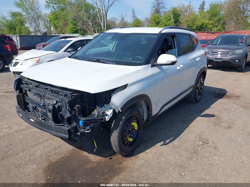 2024 Kia Seltos VIN KNDETCA72R7593889 IAAI salvage auction — FRONT & REAR, Clear (Michigan), sold $6,300 on 2026-07-15 (photo 2)