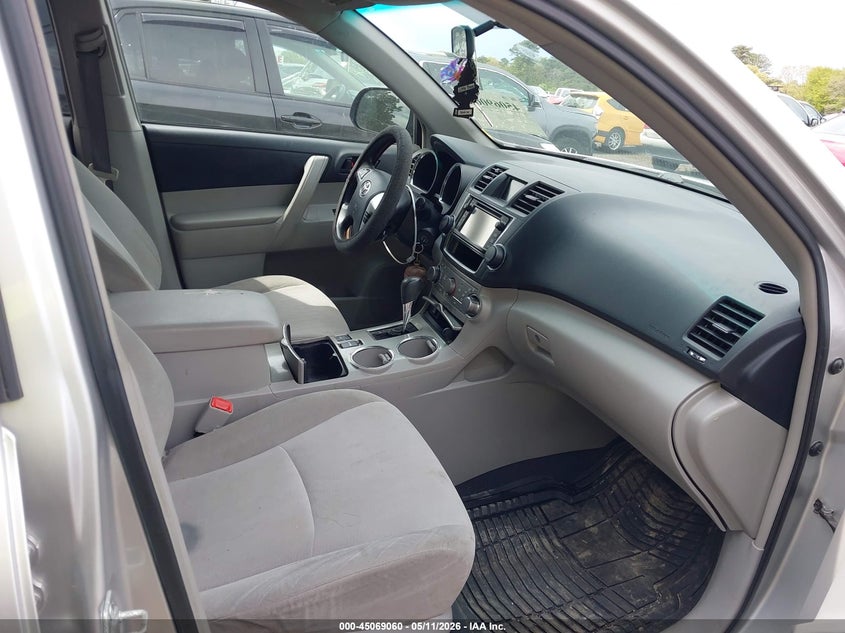 2013 Toyota Highlander VIN 5TDBK3EH2DS213148 IAAI salvage auction — FRONT END, Salvage (Idaho), sold $3,650 on 2026-07-07 (photo 5)