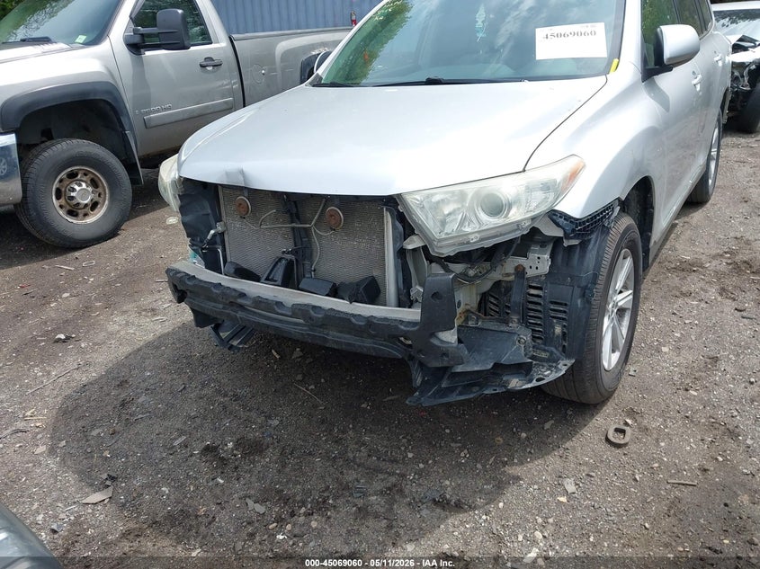 2013 Toyota Highlander VIN 5TDBK3EH2DS213148 IAAI salvage auction — FRONT END, Salvage (Idaho), sold $3,650 on 2026-07-07 (photo 6)