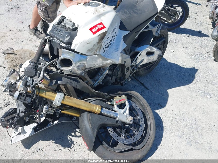 2011 Aprilia Rsv VIN ZD4RKU011BS000022 IAAI salvage auction — ALL OVER, Salvage (Georgia), sold $250 on 2026-07-07 (photo 2)
