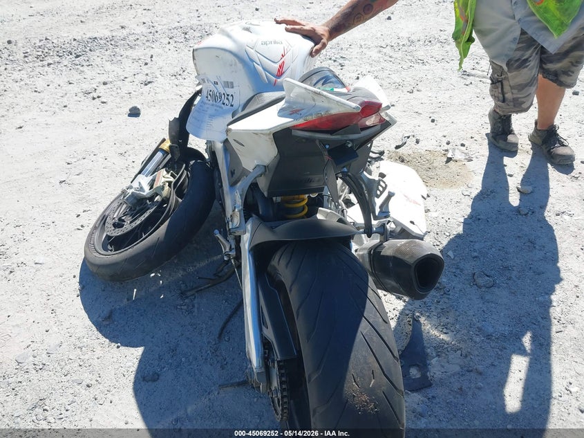 2011 Aprilia Rsv VIN ZD4RKU011BS000022 IAAI salvage auction — ALL OVER, Salvage (Georgia), sold $250 on 2026-07-07 (photo 3)