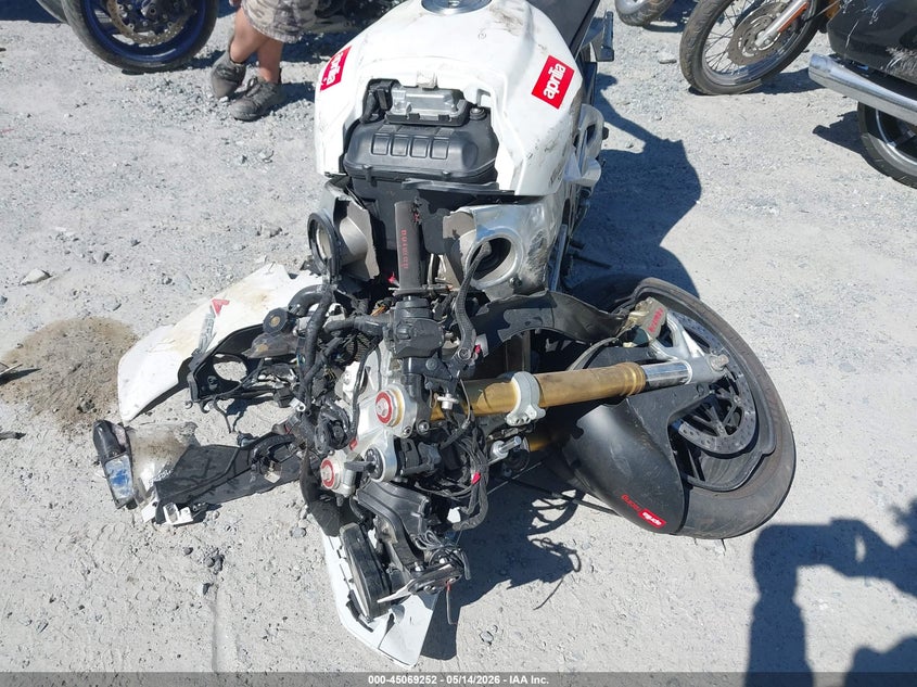 2011 Aprilia Rsv VIN ZD4RKU011BS000022 IAAI salvage auction — ALL OVER, Salvage (Georgia), sold $250 on 2026-07-07 (photo 5)