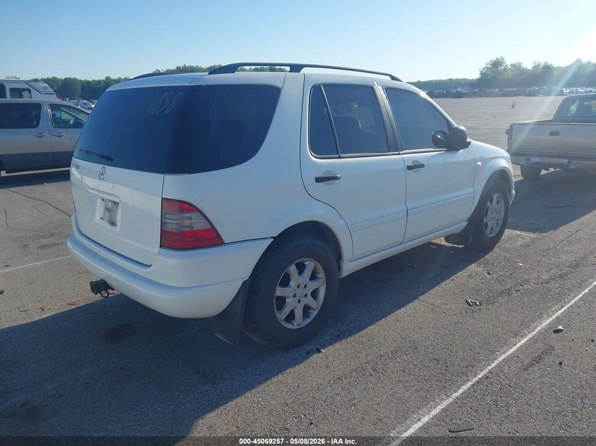 1999 Mercedes-benz M-klasse VIN 4JGAB72E1XA076648 IAAI salvage auction — FRONT END, Clear (Indiana), sold $600 on 2026-07-09 (photo 4)