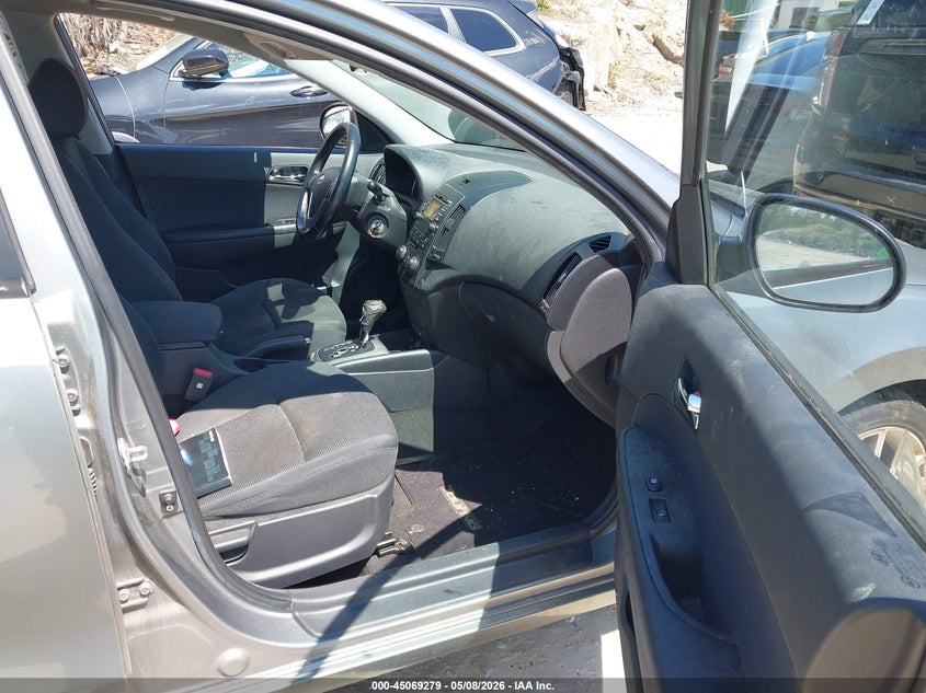2010 Hyundai Elantra VIN KMHDC8AEXAU070242 IAAI salvage auction — NORMAL WEAR, Clear (Michigan), sold $175 on 2026-07-28 (photo 5)