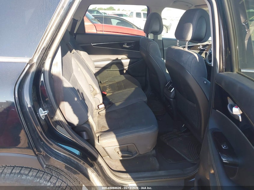 2016 Kia Sorento VIN 5XYPG4A36GG113823 IAAI salvage auction — HAIL, Original (Texas), sold $1,350 on 2026-07-28 (photo 8)