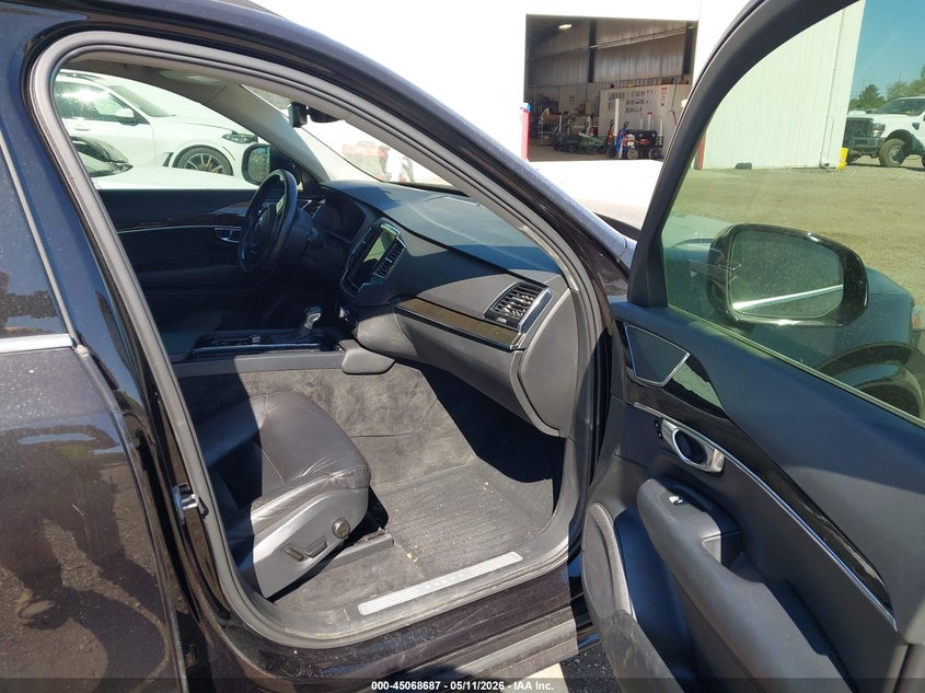 2018 Volvo Xc90 VIN YV4A22PK9J1211465 IAAI salvage auction — WATER/FLOOD, Salvage (Illinois), sold $6,200 on 2026-07-29 (photo 5)