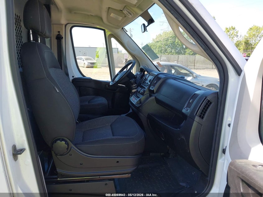 2021 Ram Promaster city VIN 3C6FRVJG3ME504622 IAAI salvage auction — FRONT & REAR, Salvage - Dealer Only (Ohio), sold $1,700 on 2026-07-09 (photo 5)