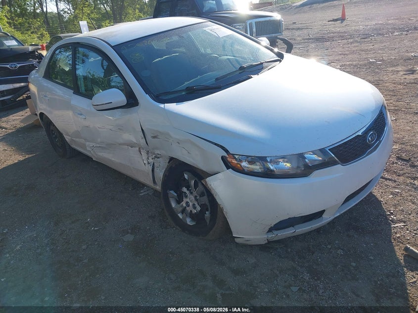 2013 Kia Forte VIN KNAFU4A21D5738255 IAAI salvage auction — RIGHT SIDE, Clear (Indiana), sold $550 on 2026-07-22 (photo 1)