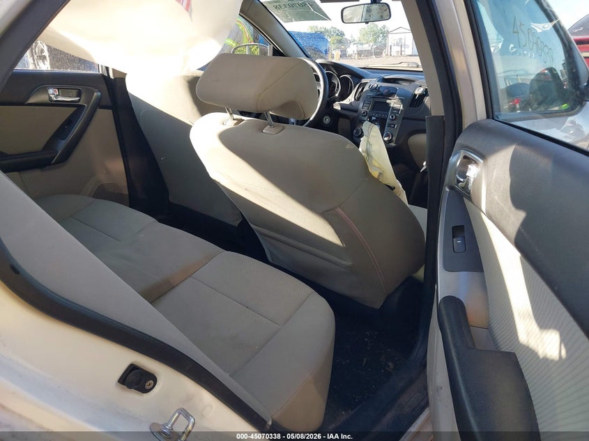 2013 Kia Forte VIN KNAFU4A21D5738255 IAAI salvage auction — RIGHT SIDE, Clear (Indiana), sold $550 on 2026-07-22 (photo 8)