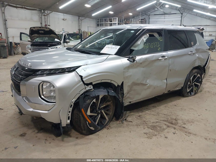 2022 Mitsubishi Outlander VIN JA4J4TA80NZ019076 IAAI salvage auction — LEFT SIDE, Salvage (Pennsylvania), sold $5,000 on 2026-08-01 (photo 2)