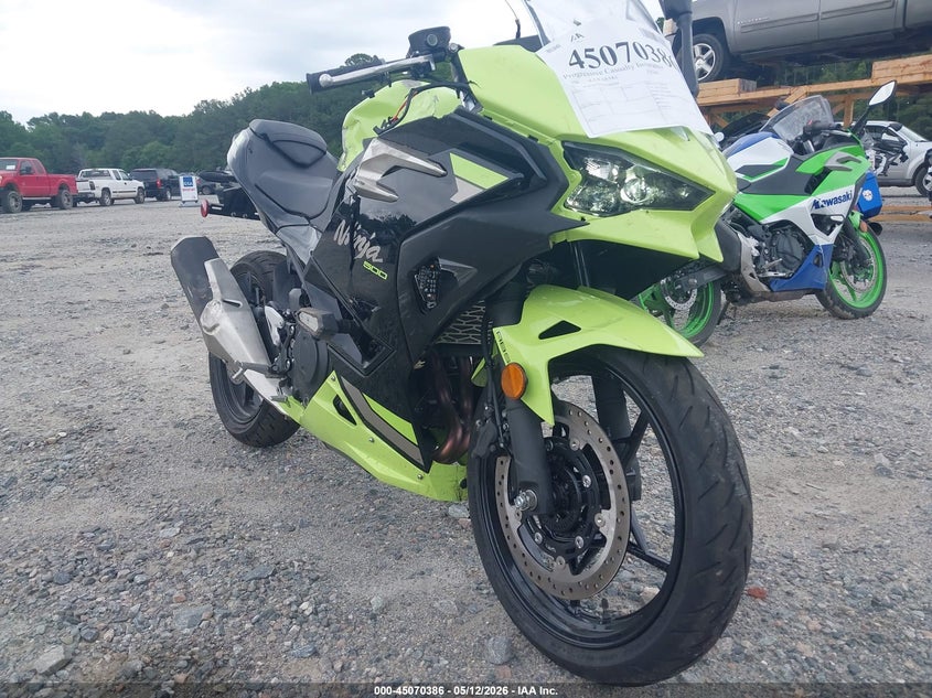 2026 Kawasaki Ninja VIN ML5EXGJ10TDA80668 IAAI salvage auction — RIGHT SIDE, Salvage (Georgia), sold $1,200 on 2026-07-28 (photo 1)