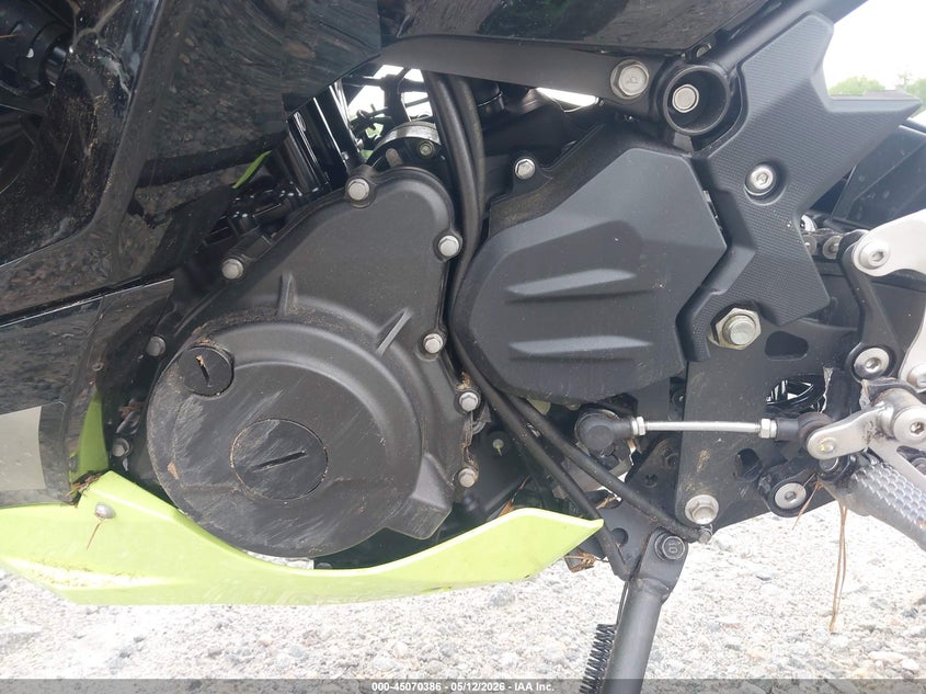2026 Kawasaki Ninja VIN ML5EXGJ10TDA80668 IAAI salvage auction — RIGHT SIDE, Salvage (Georgia), sold $1,200 on 2026-07-28 (photo 9)