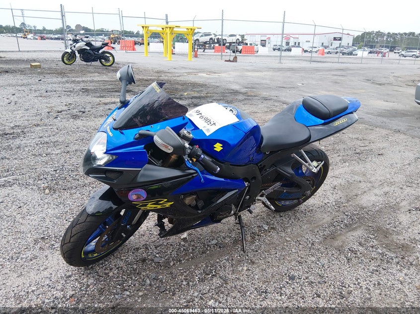 2007 Suzuki Gsx-r VIN JS1GN7DA672112984 IAAI salvage auction — SIDE, Salvage (South Carolina), sold $1,650 on 2026-07-21 (photo 2)