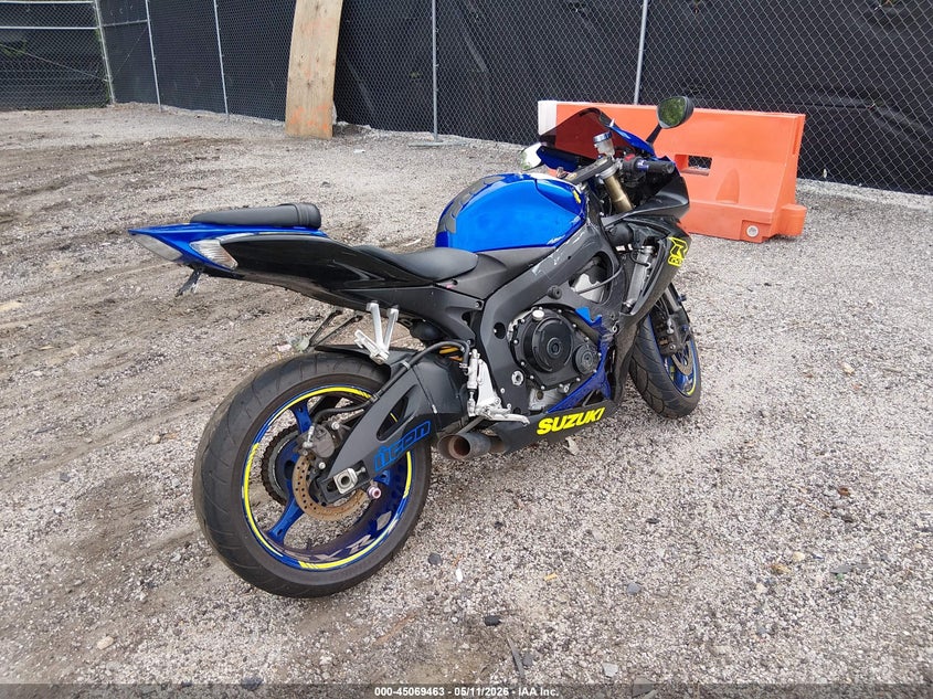 2007 Suzuki Gsx-r VIN JS1GN7DA672112984 IAAI salvage auction — SIDE, Salvage (South Carolina), sold $1,650 on 2026-07-21 (photo 4)