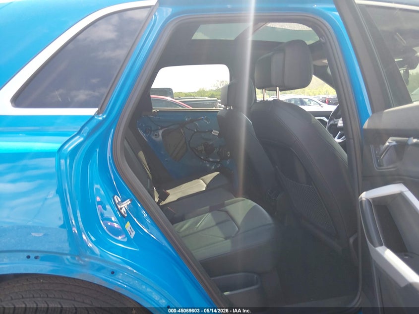 2023 Audi Q3 VIN WA1DECF34P1078415 IAAI salvage auction — LEFT & RIGHT, Salvage - 75% Or Less (Maryland), sold $10,300 on 2026-07-27 (photo 8)